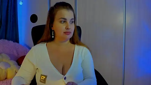 CoraSwon online show from 07-19-26, 02:43