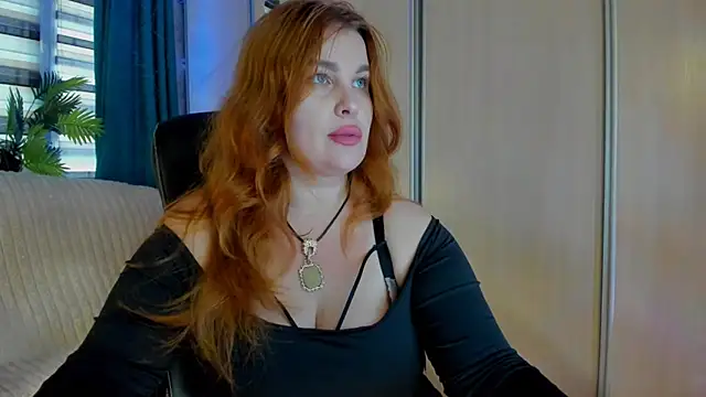 CoraSwon online show from 07-25-26, 03:53