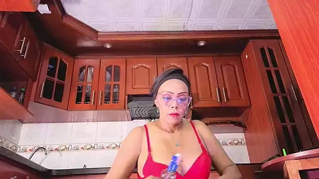 AmberNix online show from 04-21-26, 01:39