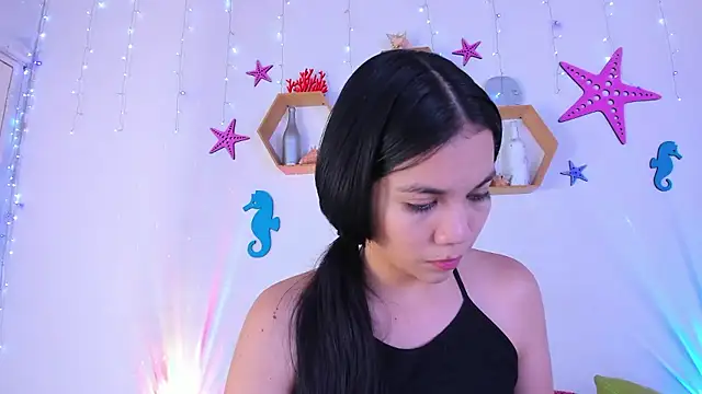 Emiily Parkerr online show from 11-28-25, 03:09