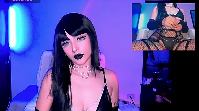 HollyDominic online show from 02-28-25, 05:04