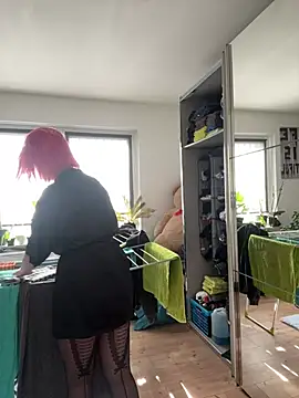 Snapshot of Off__Melonenmandy chatting on 02-24-25, 11:43 Off Melonenmandy online show from 02-24-25, 11:43