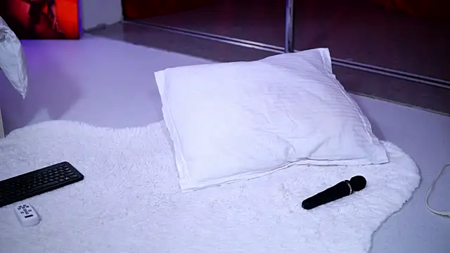 NatyDesiree online show from 11-19-25, 10:15