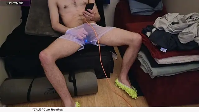 Snapshot of pantslesstraveler_plt chatting on 02-24-25, 12:16 pantslesstraveler plt online show from 02-24-25, 12:16