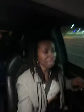 Snapshot of LeyaHoneybuns chatting on 01-26-25, 07:42 LeyaHoneybuns online show from 01-26-25, 07:42