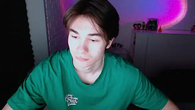 MarkusDean online show from 10-21-25, 04:08