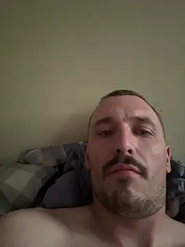 Snapshot of Tbone3390 chatting on 06-05-26, 11:10 Tbone3390 online show from 06-05-26, 11:10