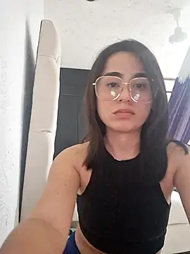 Snapshot of estibaliz chatting on 09-13-25, 10:20 estibaliz online show from 09-13-25, 10:20