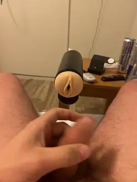 Snapshot of caliguy37 chatting on 02-21-25, 08:40 caliguy37 online show from 02-21-25, 08:40