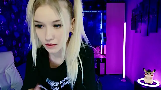 ShhhO O online show from 02-21-26, 08:04