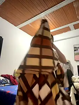 Iris love18 online show from 10-23-25, 04:50