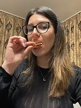 NadiraNoor online show from 03-01-26, 10:01