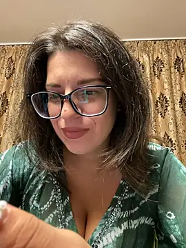NadiraNoor online show from 07-24-26, 08:40