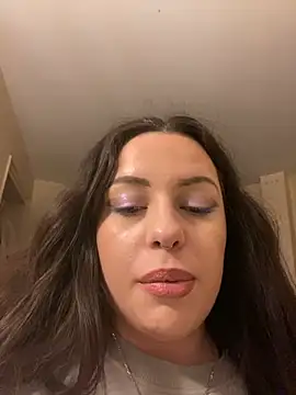 Snapshot of milkyhonybaby chatting on 03-07-25, 08:00 milkyhonybaby online show from 03-07-25, 08:00