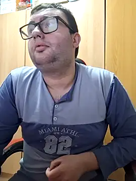 Javier bear online show from 03-23-26, 02:21