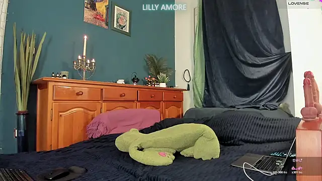 LillyAmore online show from 05-23-26, 05:06
