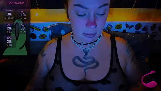 EllieOz online show from 01-04-25, 05:47