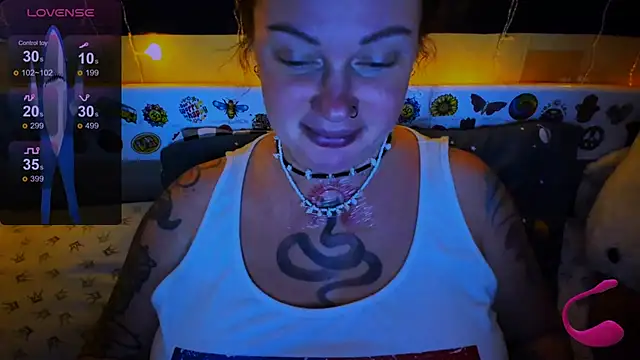 EllieOz online show from 01-14-25, 09:09