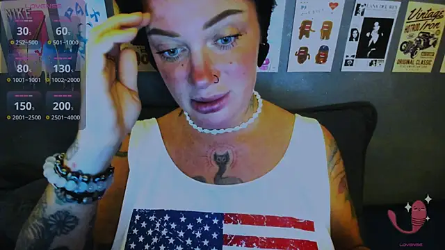 Snapshot of EllieOz chatting on 05-24-26, 04:12 EllieOz online show from 05-24-26, 04:12