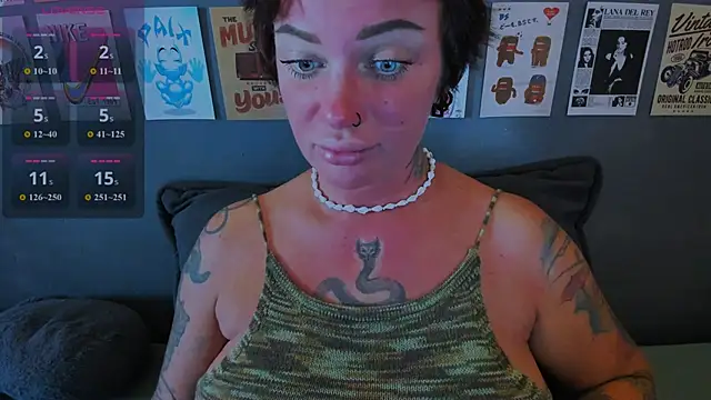 EllieOz online show from 06-09-26, 05:02