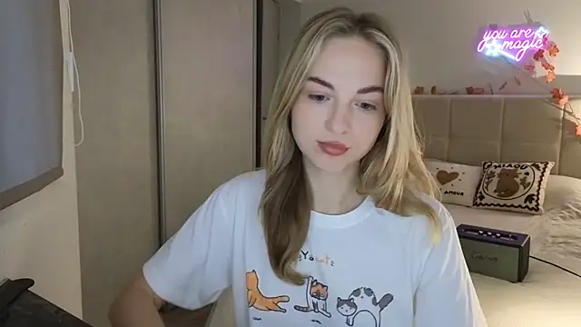 Miss Aliannaa online show from 04-22-26, 09:33