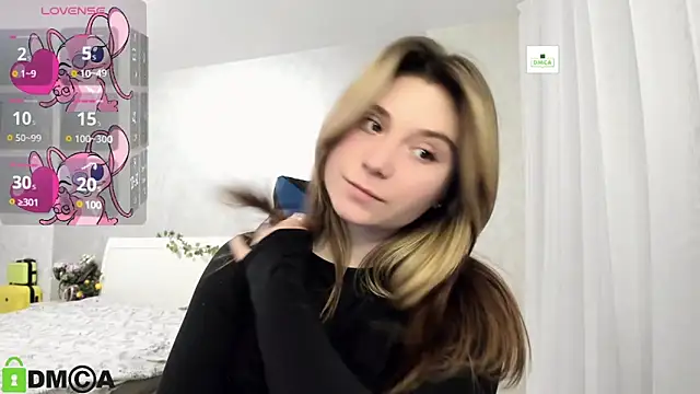 SweetMonicka online show from 02-05-25, 03:52