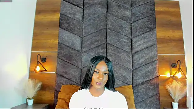 nahomi campbell online show from 02-26-25, 07:27