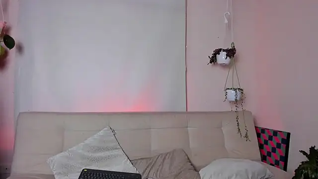 roselinedior online show from 01-30-25, 12:59