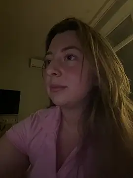 Snapshot of curvyflawless chatting on 12-23-24, 02:50 curvyflawless online show from 12-23-24, 02:50