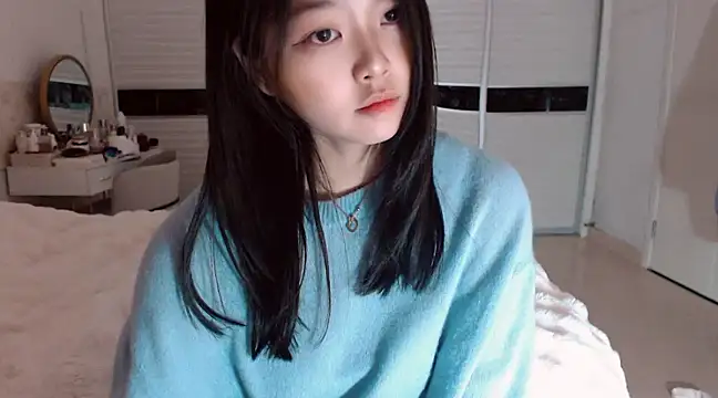 -Lucky Girl online show from 02-15-25, 01:10