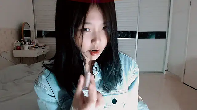 -Lucky Girl online show from 09-29-25, 12:10