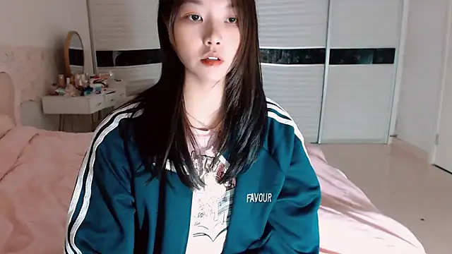 -Lucky Girl online show from 04-14-26, 12:33