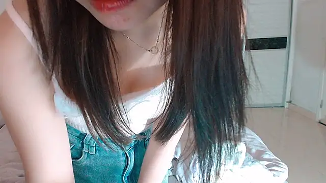 Snapshot of -Lucky_Girl chatting on 06-03-26, 02:25 -Lucky Girl online show from 06-03-26, 02:25