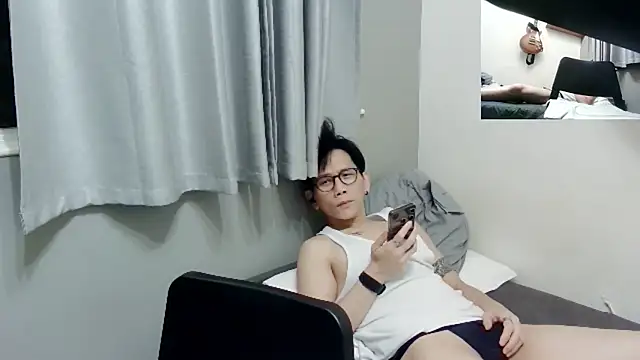 UndreamtM online show from 09-14-25, 01:54