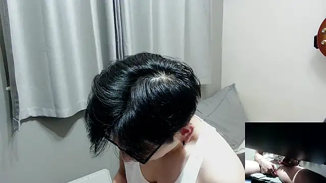 UndreamtM online show from 09-18-25, 02:08