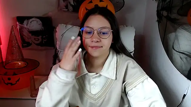 SamanthaRoldaan online show from 10-18-25, 02:18