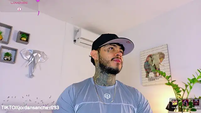 JordanSmiith  online show from 03-04-26, 08:37