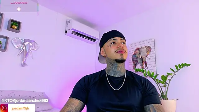 JordanSmiith  online show from 05-25-26, 08:48