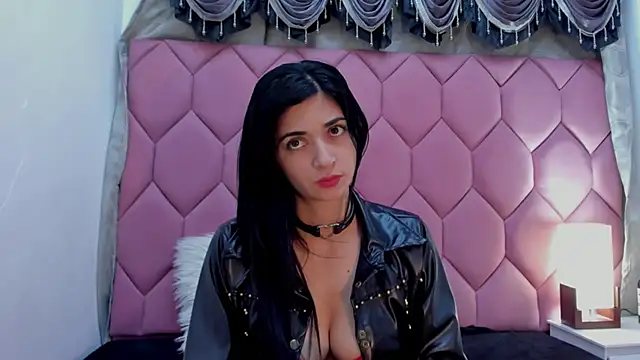 Linisprincehot69 online show from 02-15-25, 12:59