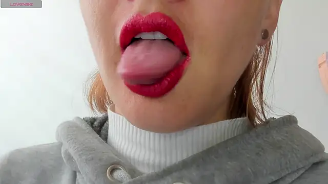 queen fetish online show from 03-30-26, 04:30