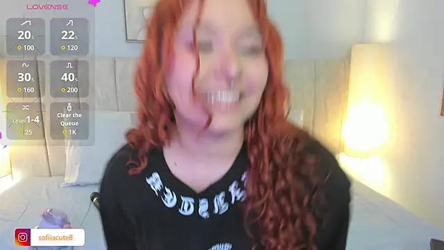 Snapshot of Atenea_cuteee chatting on 11-05-25, 02:11 Atenea cuteee online show from 11-05-25, 02:11