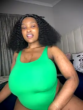 Bustygoddess32 online show from 11-18-25, 09:41