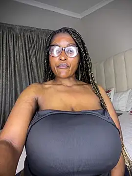 Snapshot of Bustygoddess32 chatting on 04-27-26, 10:30 Bustygoddess32 online show from 04-27-26, 10:30