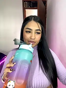 Charlotte cutee18 online show from 10-29-25, 08:32