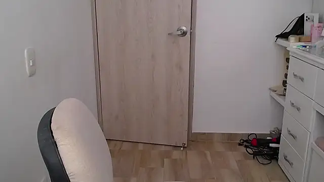 Barbie girl 69 online show from 06-24-26, 06:07