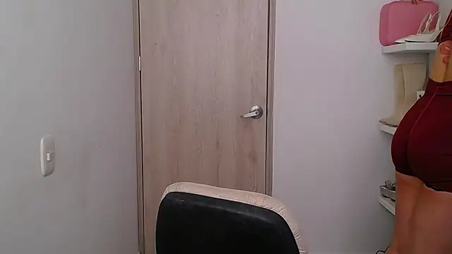 Barbie girl 69 online show from 07-10-26, 07:38