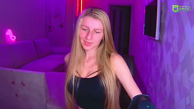 AmaliaQueen online show from 11-21-25, 03:00