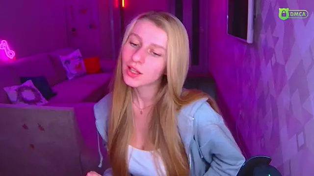 AmaliaQueen online show from 12-21-25, 02:24