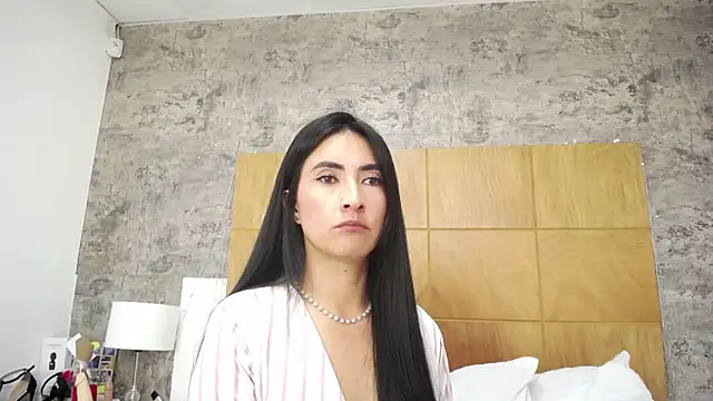 JainaRogers online show from 11-15-25, 05:53