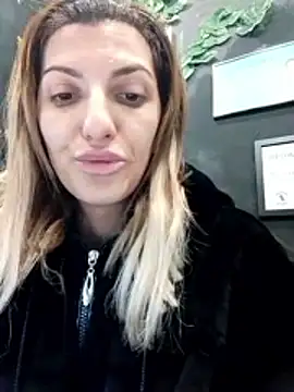 RileyLanna online show from 12-23-25, 10:24